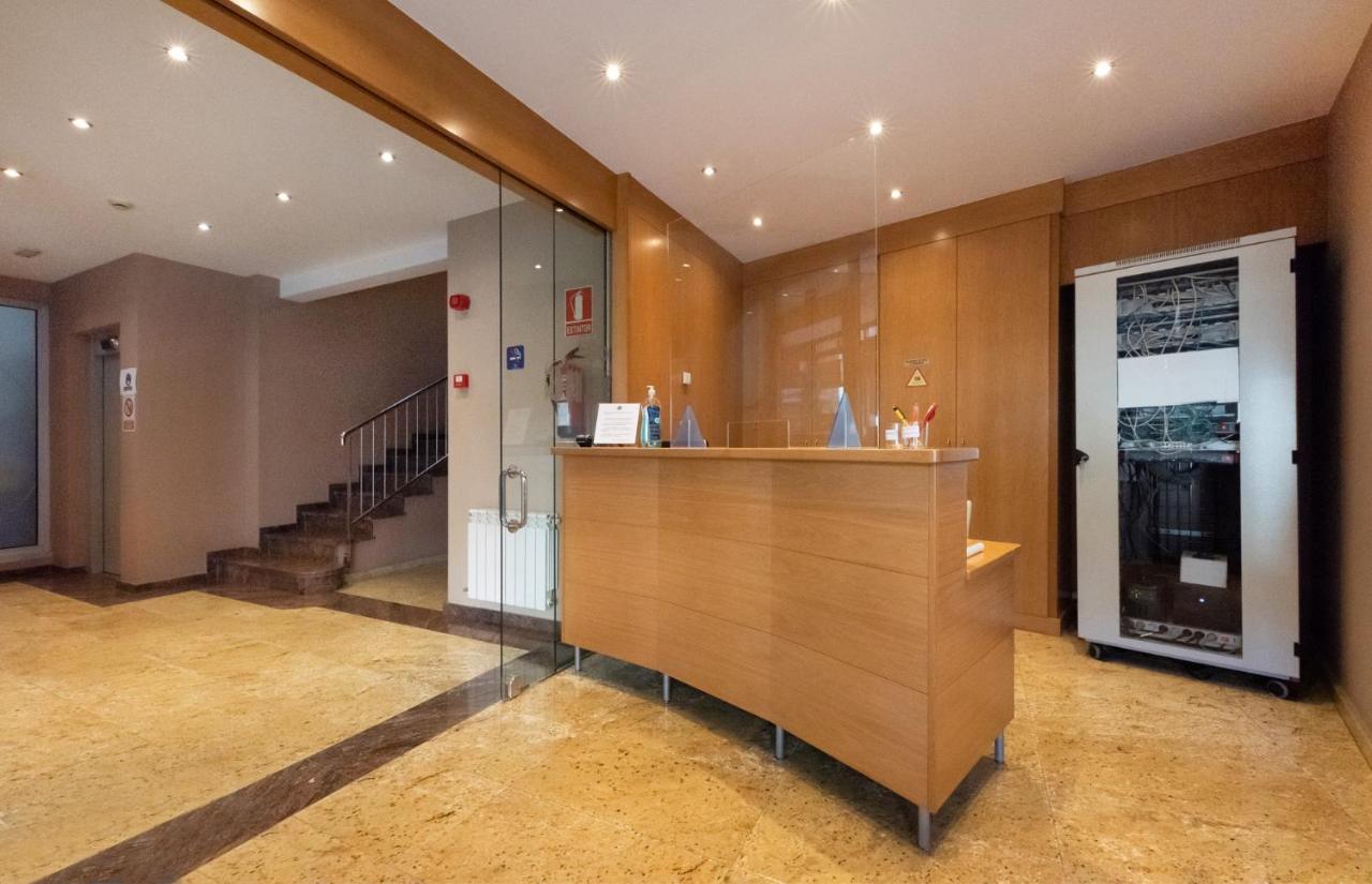 Aparthotel Iceberg 생쥴리아데로리아 외부 사진